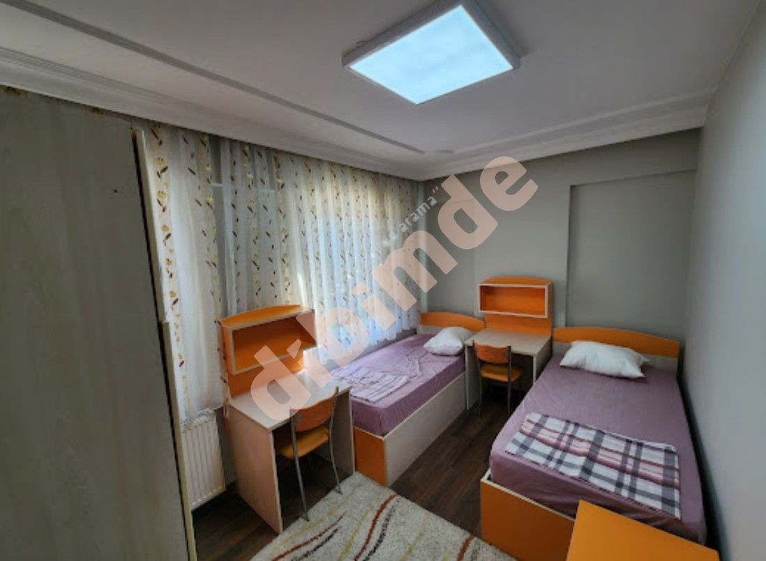 Image 0