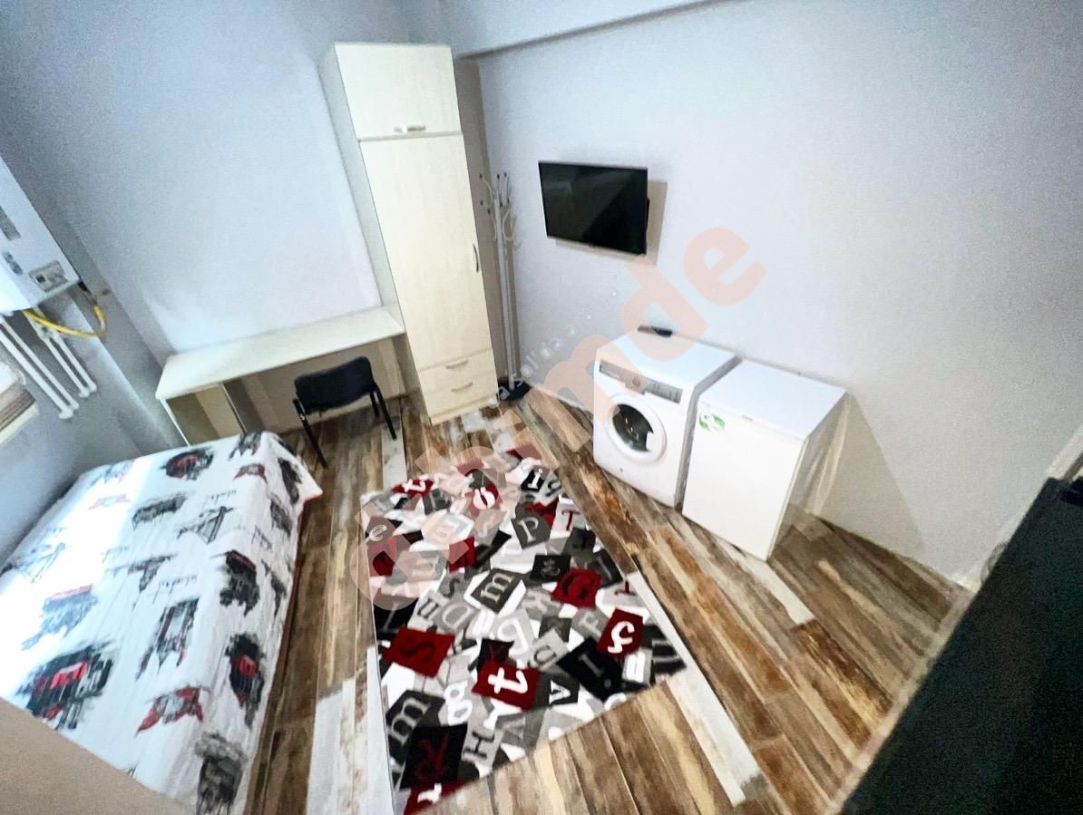 Image 0